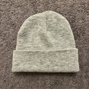 Grey beanie